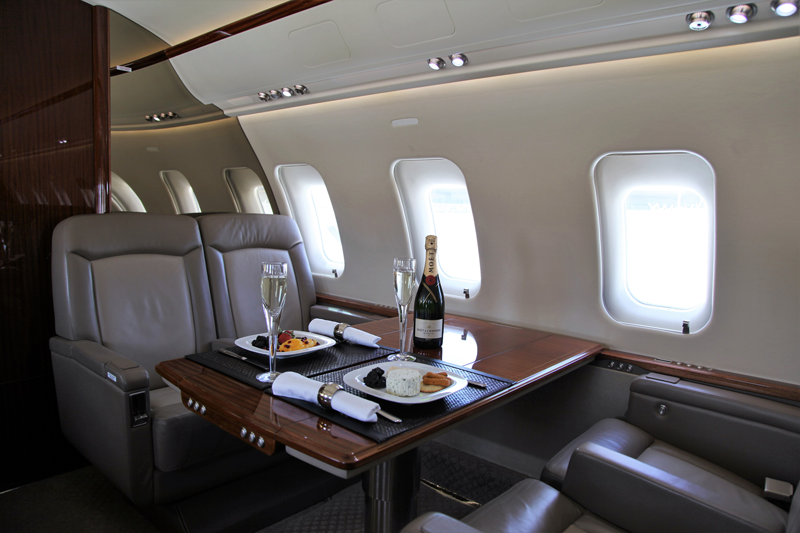 интерьер Bombardier Challenger 605